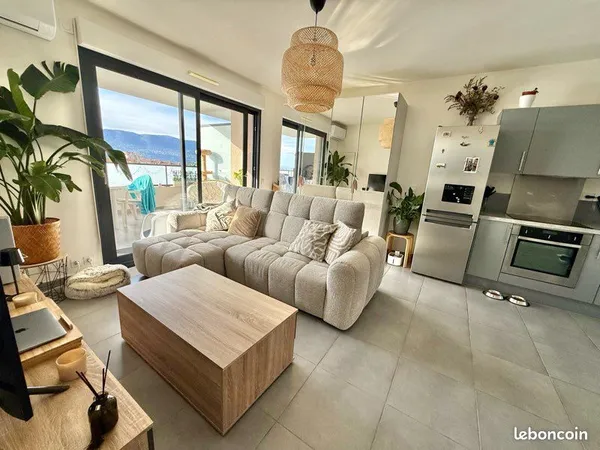 Appartement T2 NICE Corniche Fleurie avec piscine 42m2 balcon vue imprenable, Place de parking, Rési