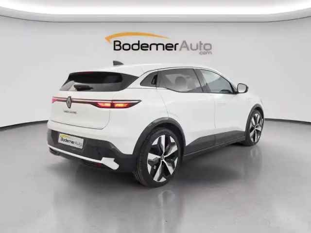 Renault Megane e-tech ev60 220 ch optimum charge — photo 51