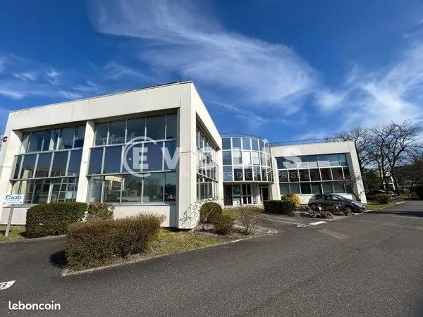 Bureaux 450 m²