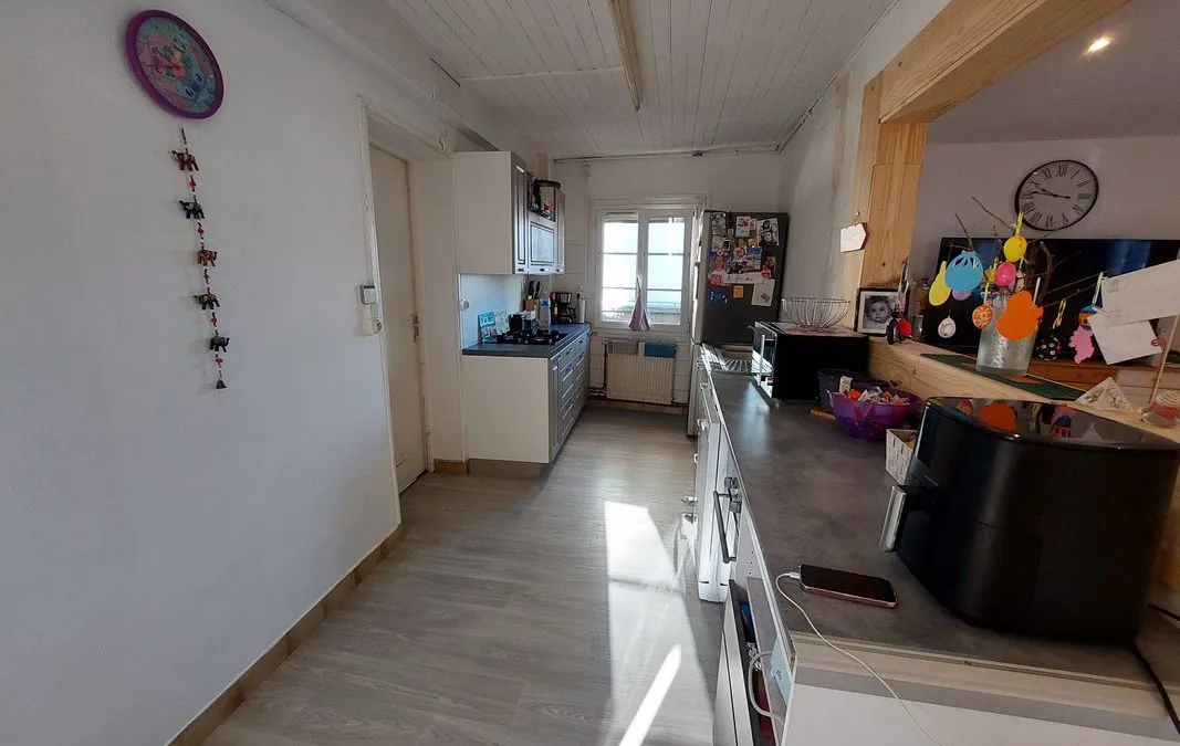 Photo 3