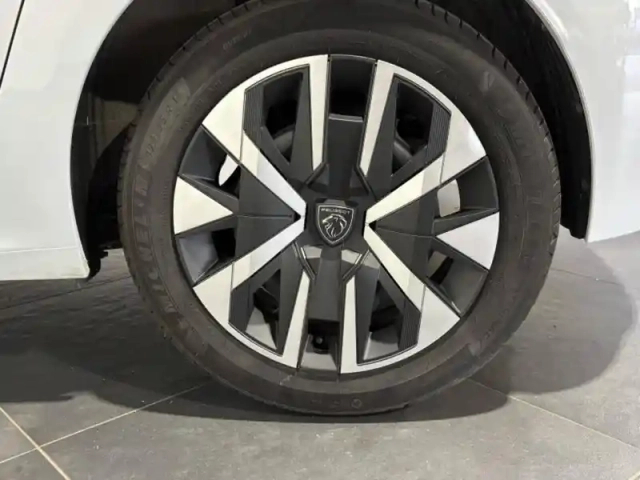 Peugeot 208 1.2 100ch s&amp;s style — photo 11