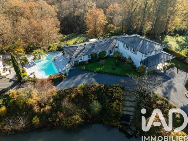 Maison 8 pièces 269 m²