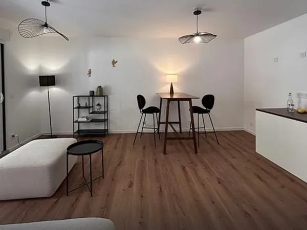 Studio 1 pièce 19 m²