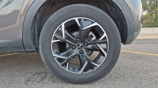 DS DS3 Crossback 1.5 BlueHDi 130 EAT8 - So Chic – 2020 – 72089 km – Diesel – Boîte Automatique — photo 8