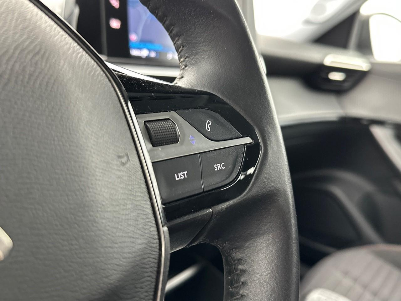 Peugeot 2008 puretech 100 s&s bvm6 active — photo 18