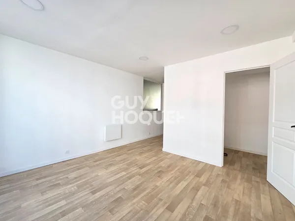 Local commercial à louer de 25 m² à Belleville en Beaujolais - Réf. 764