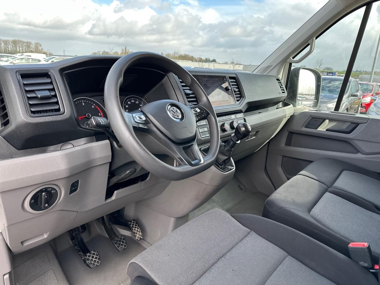 Volkswagen Crafter van 35 l3h3 2.0 tdi 140 ch business — photo 8