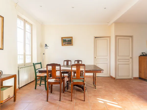 VENTABREN - APPARTEMENT A RENOVER