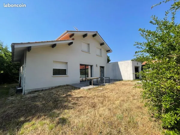 Villa moderne F4 garage climatisée à deux pas du centre