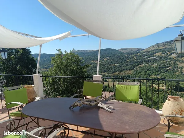 Ancienne auberge de caractère - 393 m² - projet touristique ou investissement