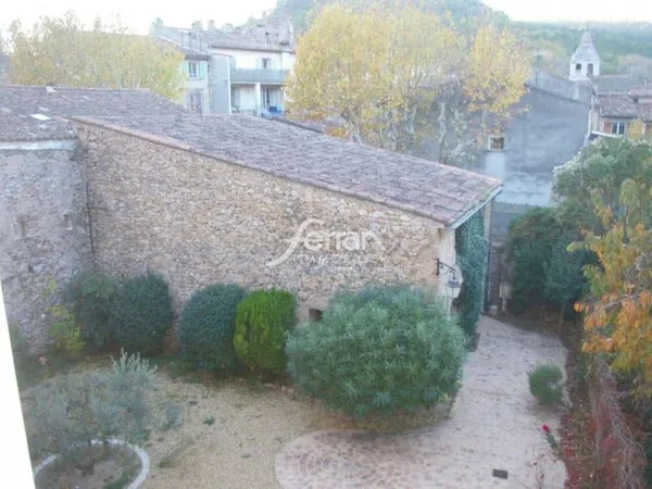 Local commercial 90 m²