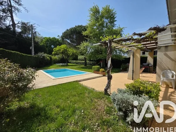 Maison de plain-pied 5 pièces 150 m²
