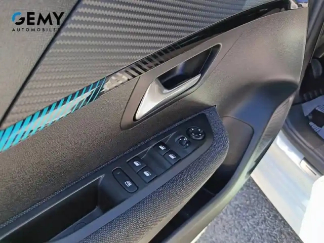 Peugeot 208 puretech 75 s&amp;s bvm5 — photo 12