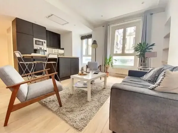 3 Pièces · 72 m²3 Pièces, 72 m² · Paris 75015 · Commerce
