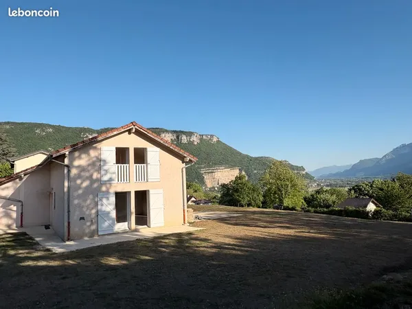 LA BUISSE - Maison avec vue exceptionnelle sur le Vercors