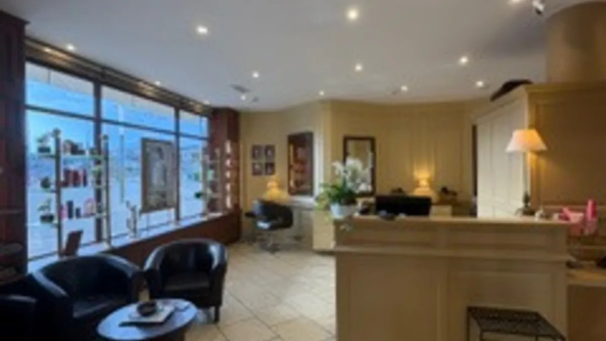 Photo 6