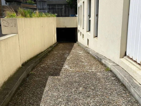 Parking 13 m²