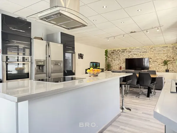 APPARTEMENT À VENDRE - 3 PIÈCES - 86M2 - VANNES GARE