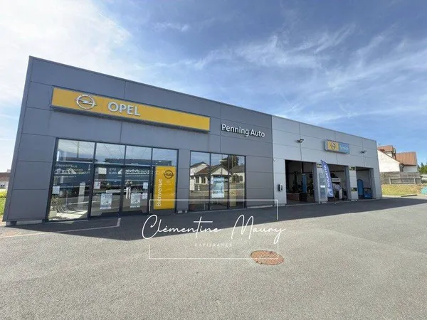 Local d'activité 300 m²