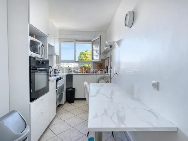Appartement 3 pièces  84 m²  Résidence sécurisée  Épinay-sur-Seine  10 min de Gare du Nord