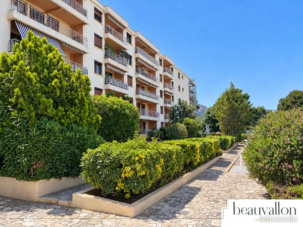Local 50 m² Marseille