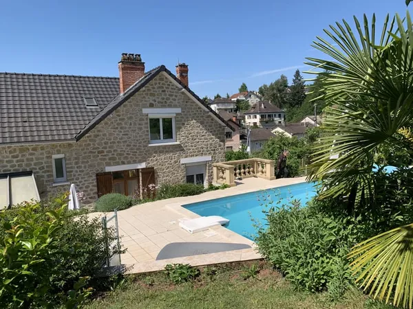 Maison 180 m2 7 pièces piscine au calme