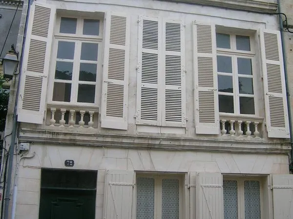 Beau Meublé 105 m2 Niort hypercentre