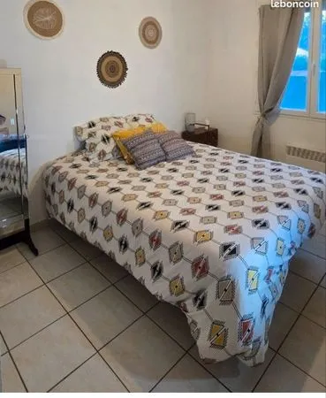 Chambre meublée chez l'habitant avec piscine en saison - Biganos (Femme uniquement)