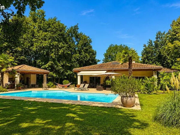 Maison 5 pièces 202 m²