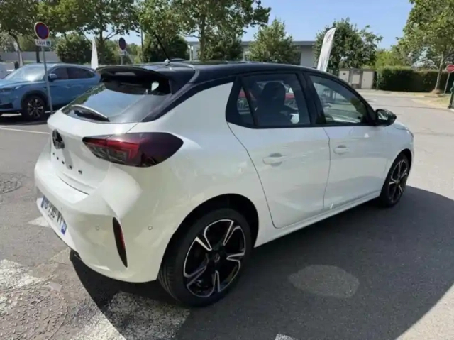 Opel Corsa 1.2 turbo 100ch gs — photo 5