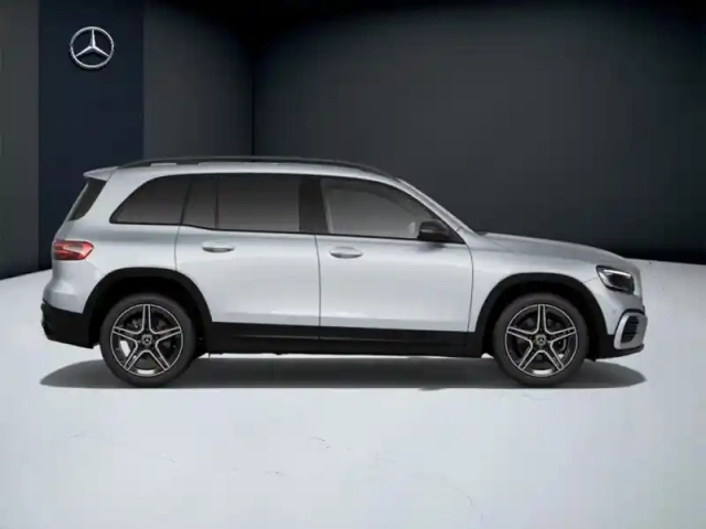 Mercedes Glb 200 d amg line — photo 6