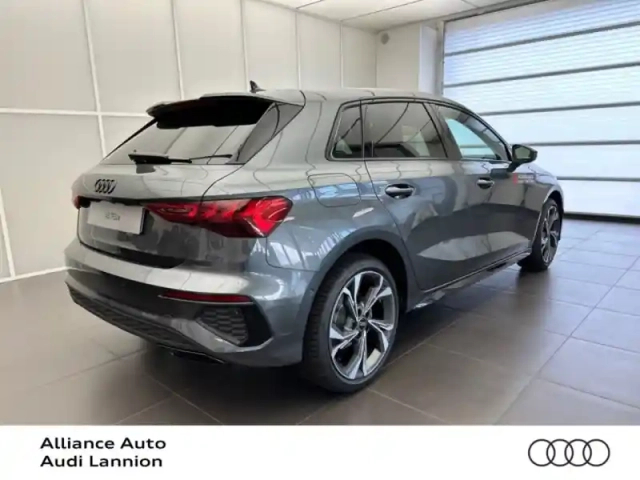 Audi A3 sportback 40 tfsi e 204ch s line s tronic 6 — photo 4