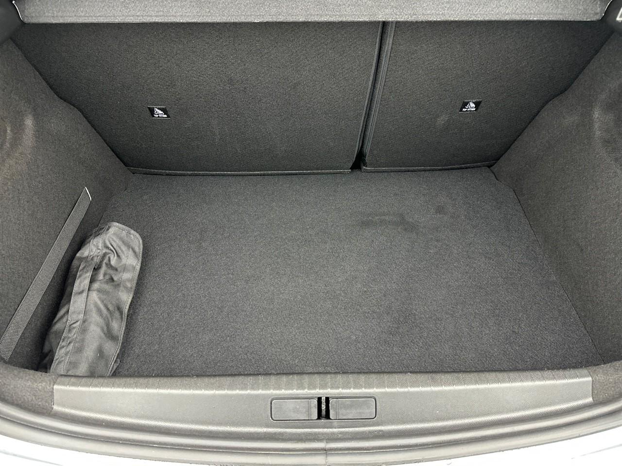 Peugeot 208 bluehdi 100 s&s bvm6 gt — photo 6