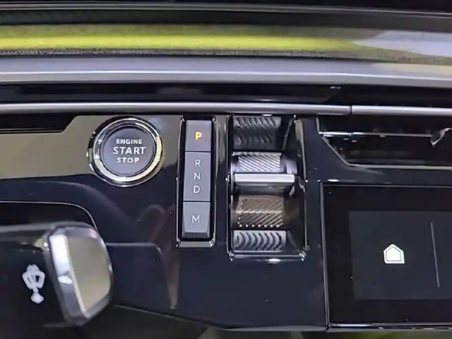 Peugeot 3008 hybrid 145 e-dcs6 — photo 44