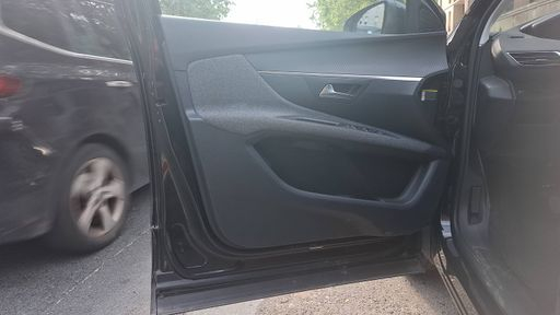 Peugeot 3008 1.5 BlueHDi 130 EAT8 - Active Business – 2019 – 135656 km – Diesel – Boîte Automatique — photo 29
