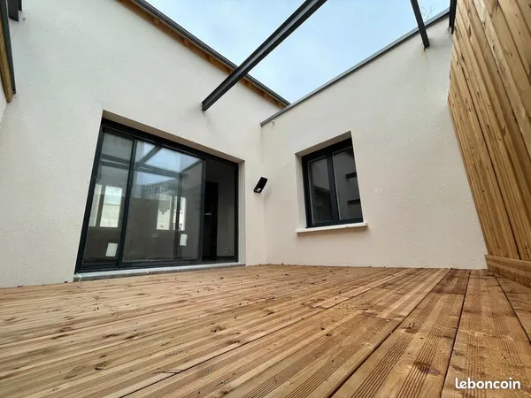 Maison de ville avec courette exterieure