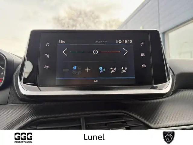 Peugeot 208 puretech 100 s&amp;s bvm6 — photo 16