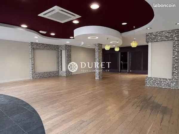 Local 410 m² Luçon