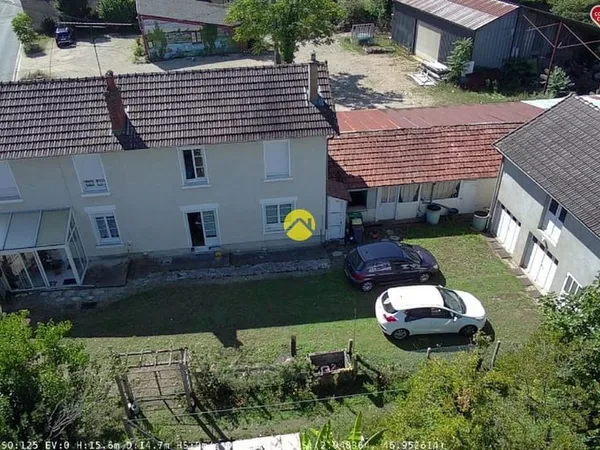 Maison avec terrain de 5641 m²