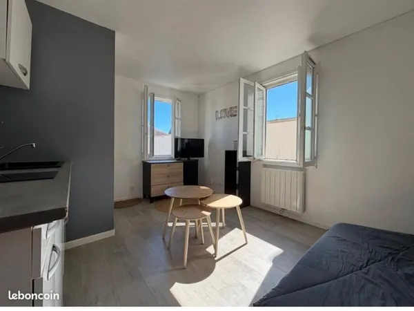 Appartement Location Saint-Martin-de-Ré 1p 16m² 590€