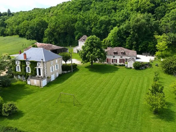 Maison 12 pièces 387 m²
