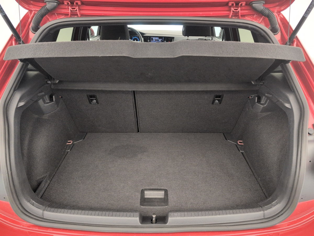 Volkswagen Polo — photo 11