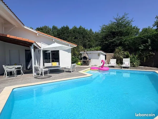 Maison 6 chambres au calme avec piscine chauffée