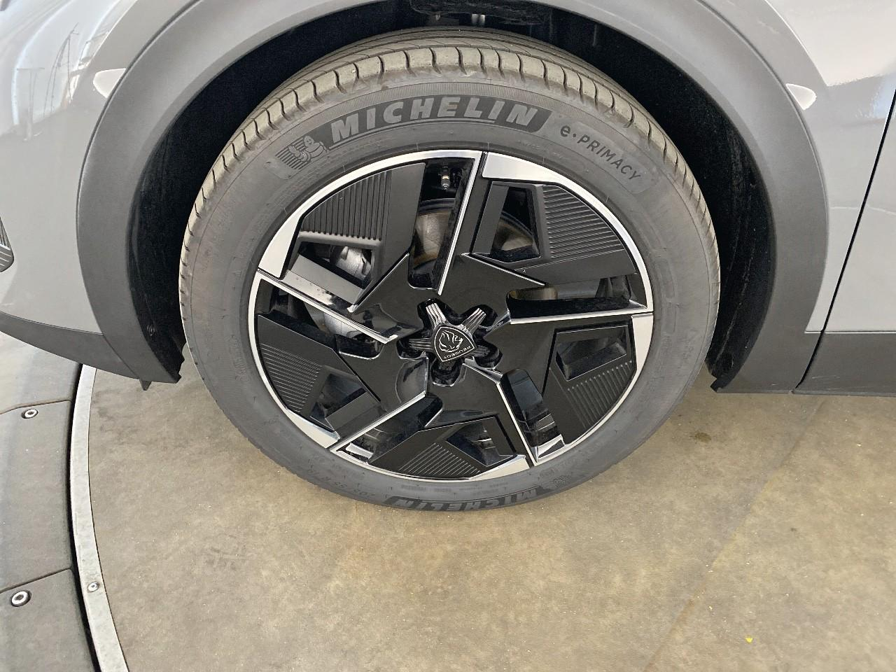 Peugeot 408 hybrid 145 e-dcs6 gt — photo 11