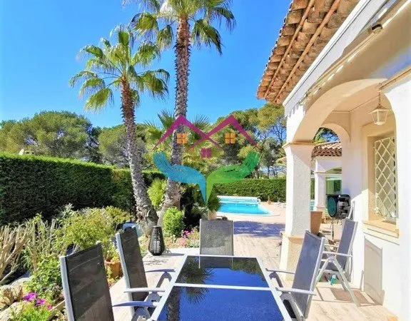 Location courte durée studio Saint Raphaël Boulouris