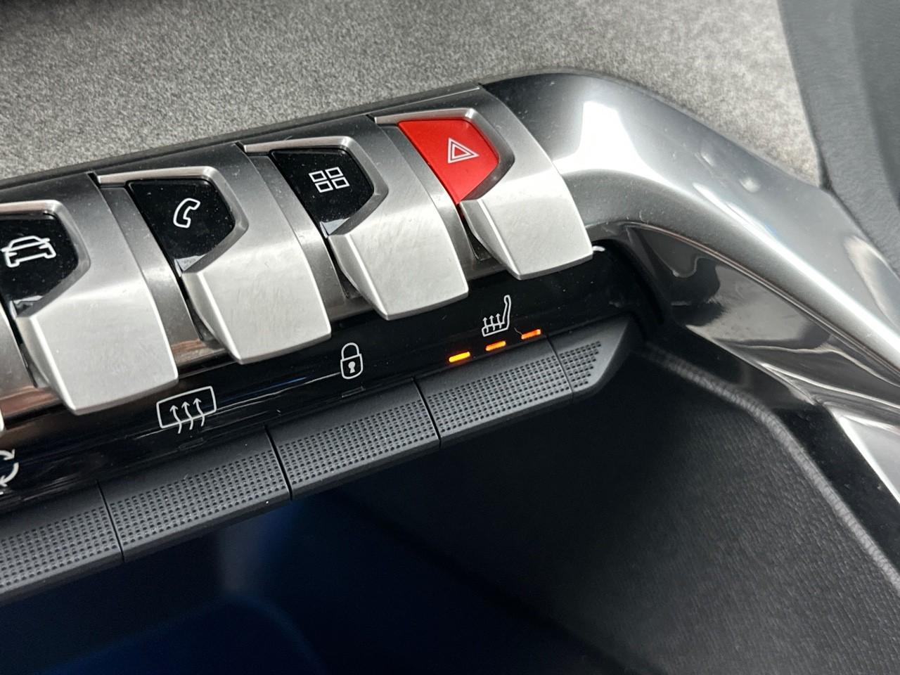 Peugeot 3008 hybrid 225 e-eat8 gt pack — photo 29