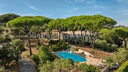 Villa 11 pièces 250 m²