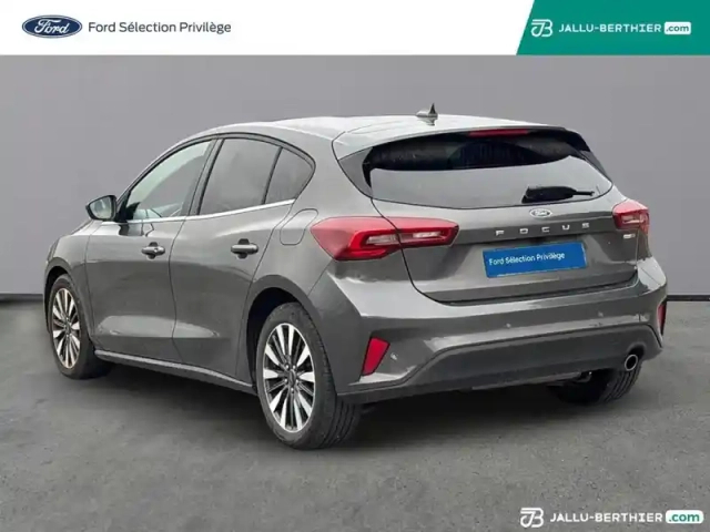 Ford Focus 1.0 flexifuel mhev 125ch titanium design — photo 3