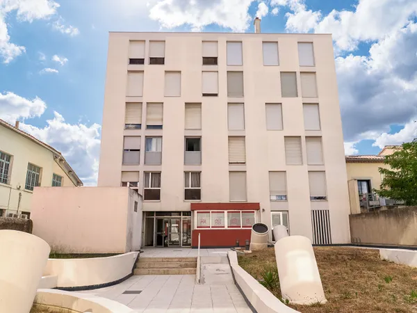 CARCASSONNE - DAVILLA Vaste Appartement T4 114m² (108m² Carrez) avec loggia, ascenseur, et place de 