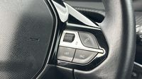 Peugeot 208 1.2 PureTech 100ch S&S Style — photo 17
